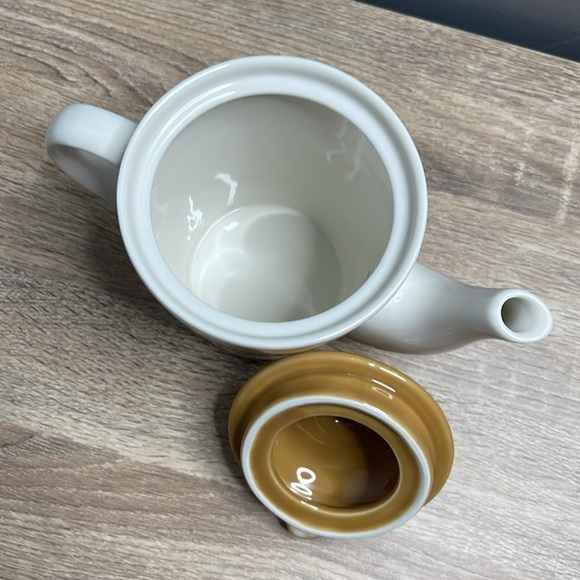 Tim Hortons Limited Edition 2006 Always Fresh Ceramic Teapot White Tan 2 Cup - Picture 4 of 7